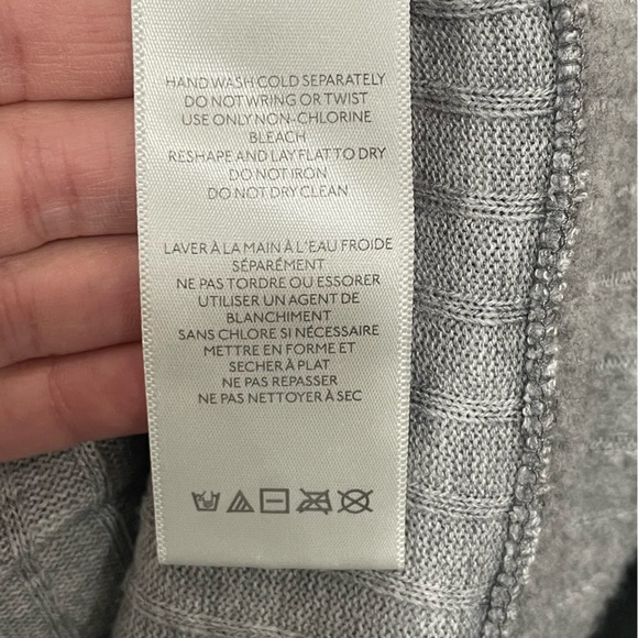 BDG Small Crop Sweater Top Short Sleeve Grey Urban Outfitters V neck - Picture 10 of 14